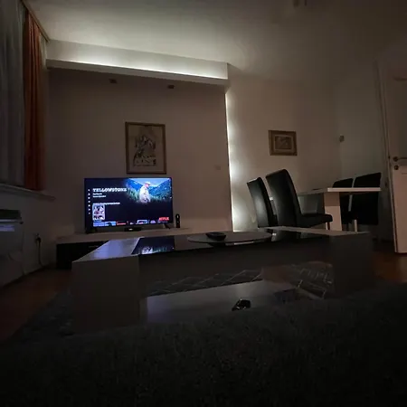 Bank Parking Available * סראייבו